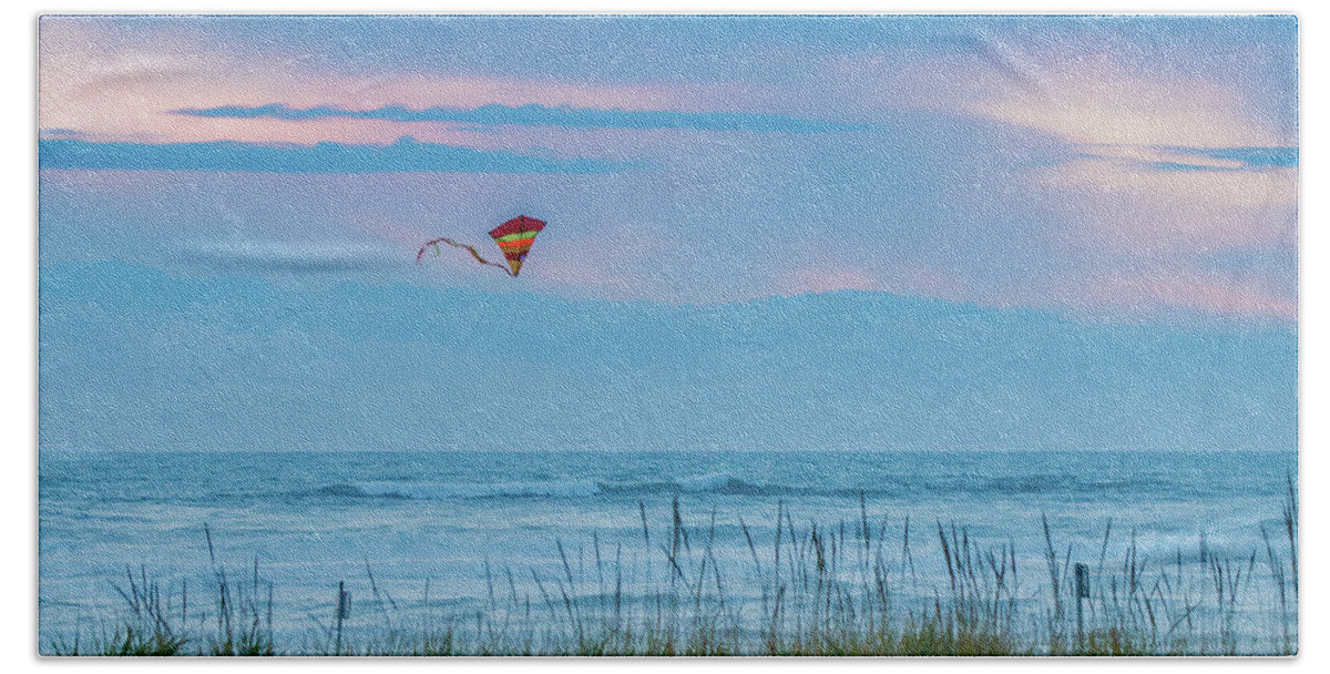 Sunset Beach Sheet featuring the photograph Kite in the Air at Sunset by E Faithe Lester