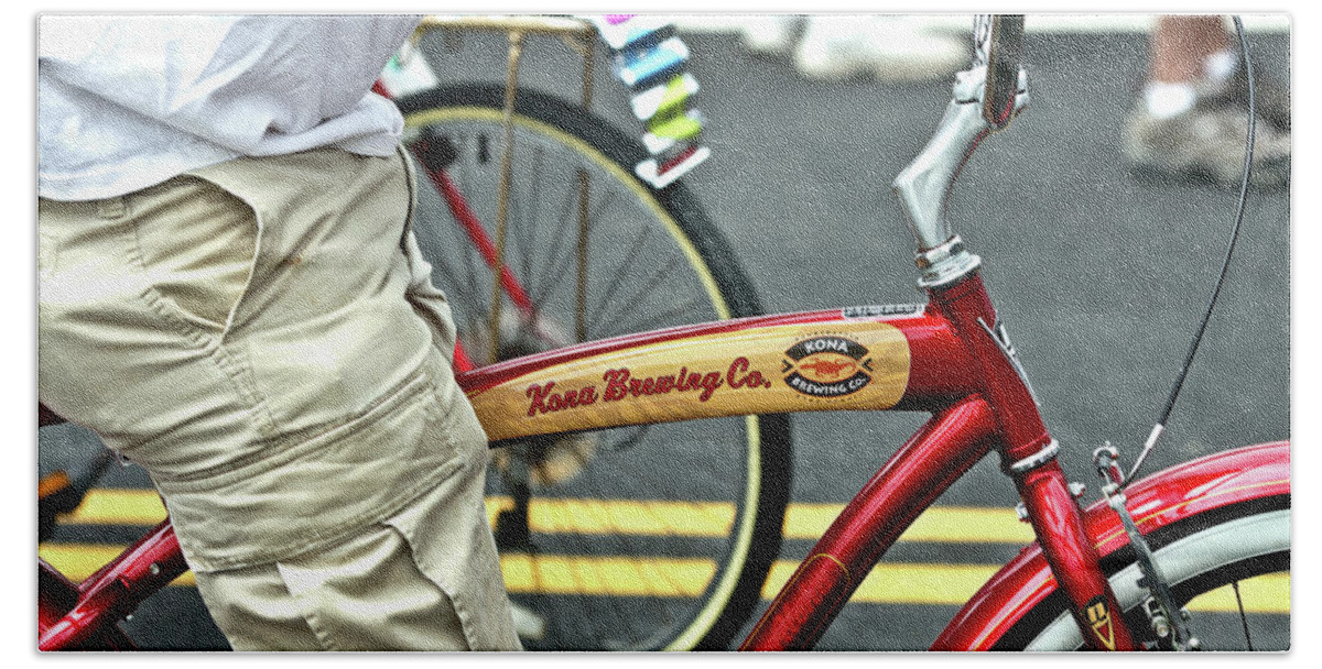  Beach Sheet featuring the photograph Kona beer bike by Mark Alesse
