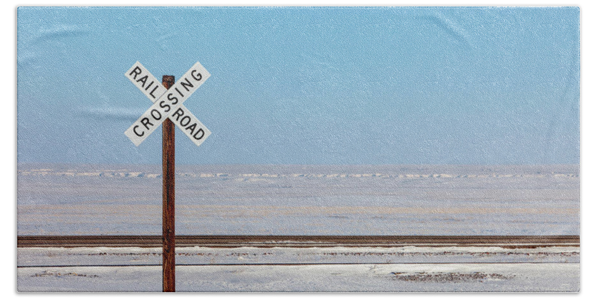 Railroad Crossing Beach Towel featuring the photograph Kremlin Krossing by Todd Klassy