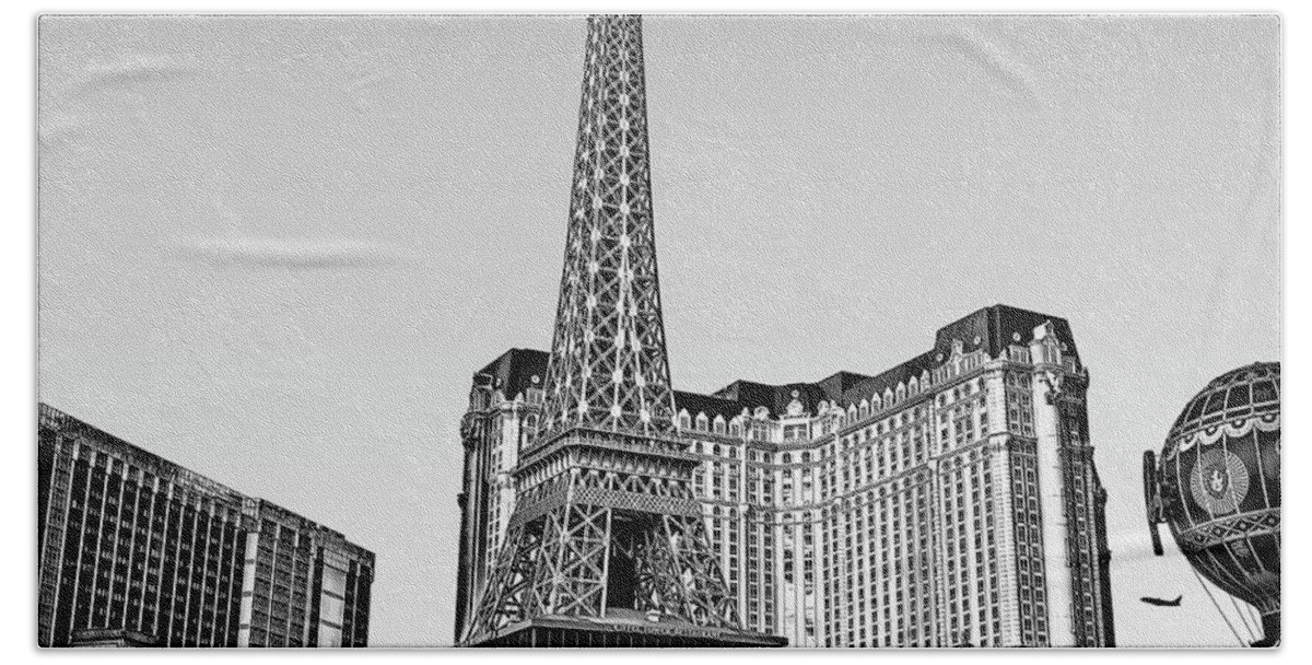 Las Vegas Beach Sheet featuring the photograph Las Vegas Skyline by Walt Foegelle