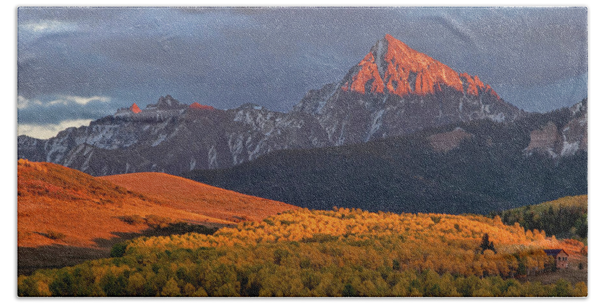 Colorado Beach Towel featuring the photograph Last Rays of Light by Steve Stuller