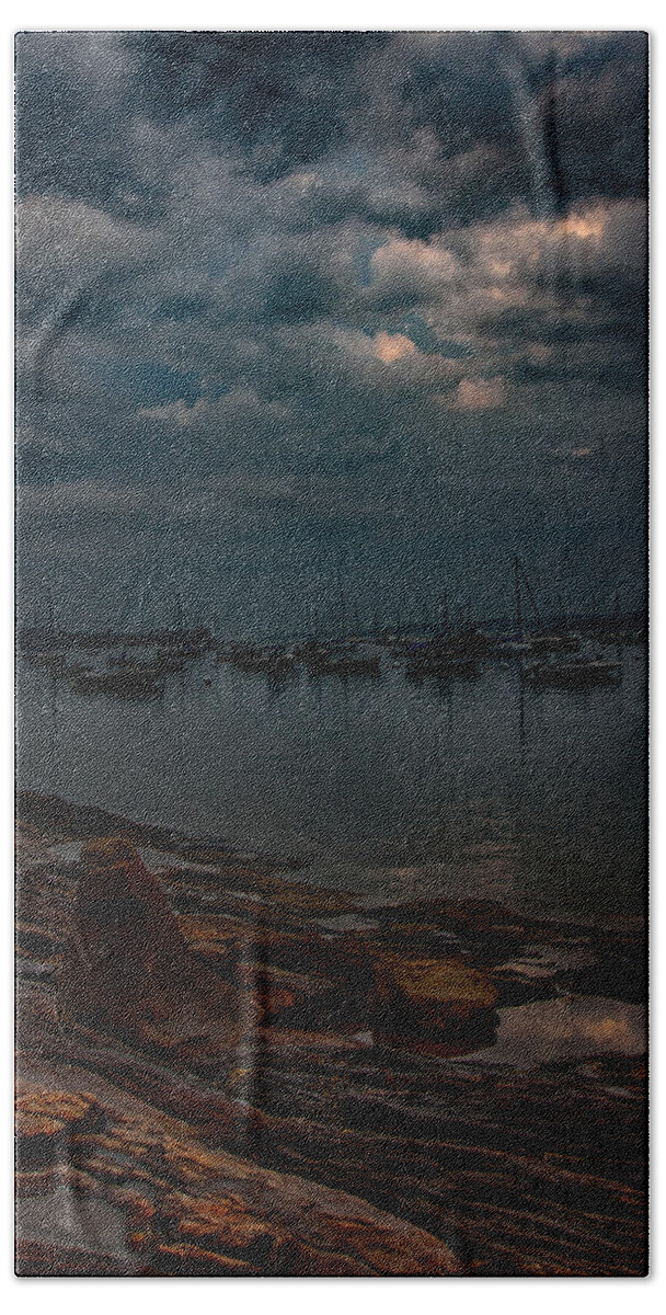 #jefffolger #vistaphotography Beach Towel featuring the photograph Last rays of the day by Jeff Folger