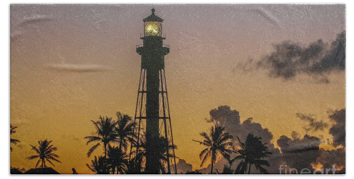 Lighthouse Beach Sheet featuring the photograph Lighthouse at Dawn #3 by Tom Claud