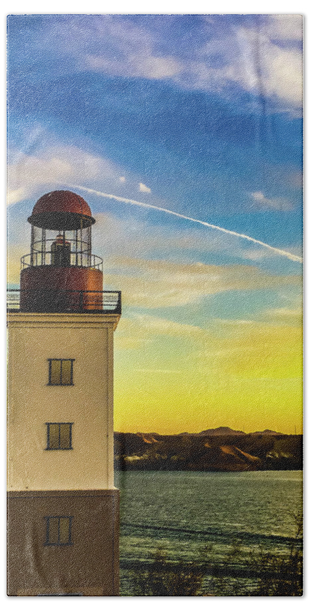 Lake Beach Towel featuring the photograph Lighthouse Lake by Charles Benavidez