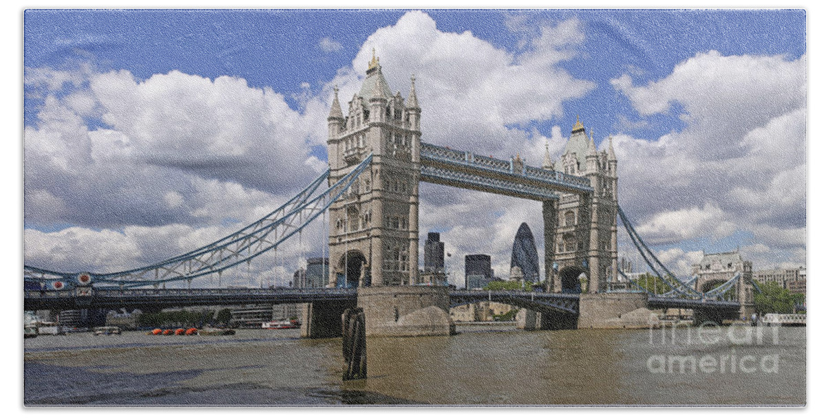 England Beach Sheet featuring the photograph London Towerbridge by Casper Cammeraat
