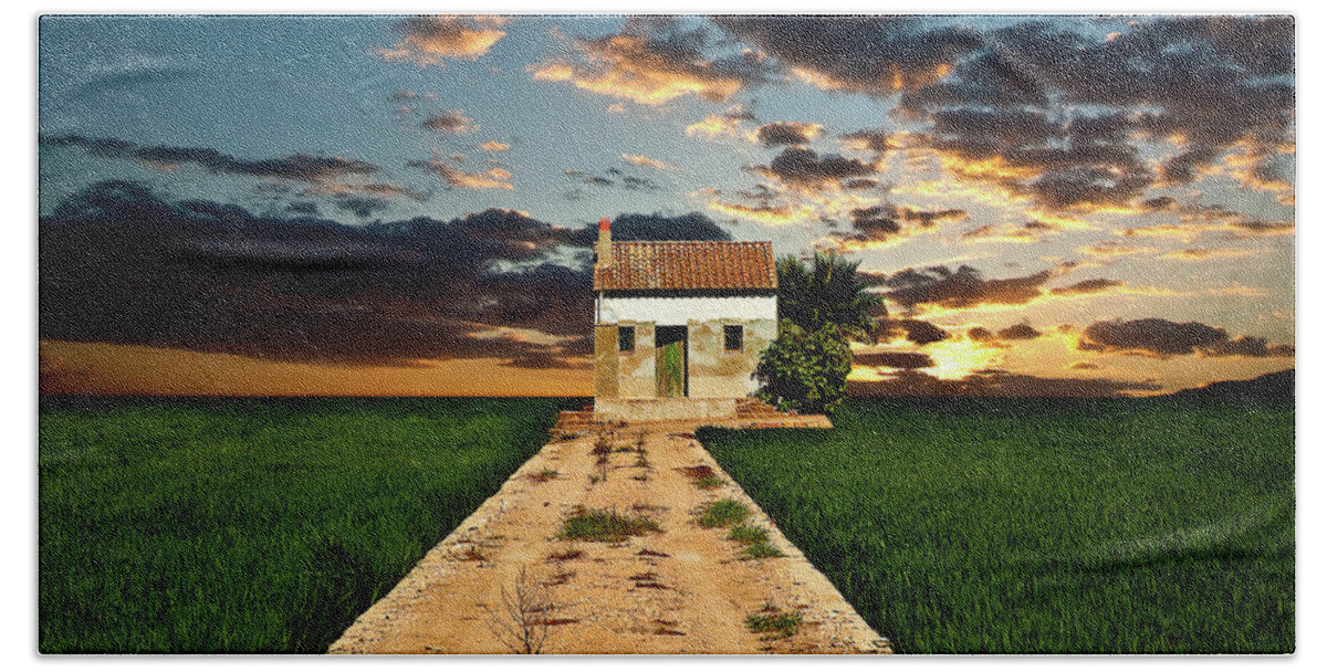 Farm House Beach Towel featuring the photograph Lonely Farm House by Harry Spitz