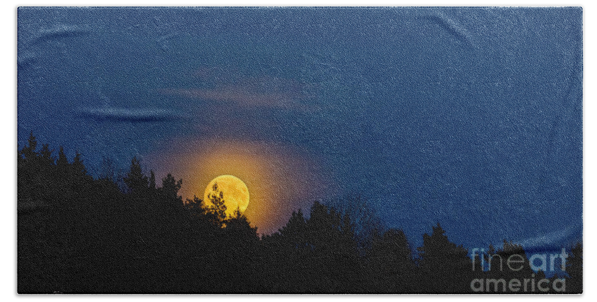 Moon Rise Beach Towel featuring the photograph Moon rise by Torbjorn Swenelius