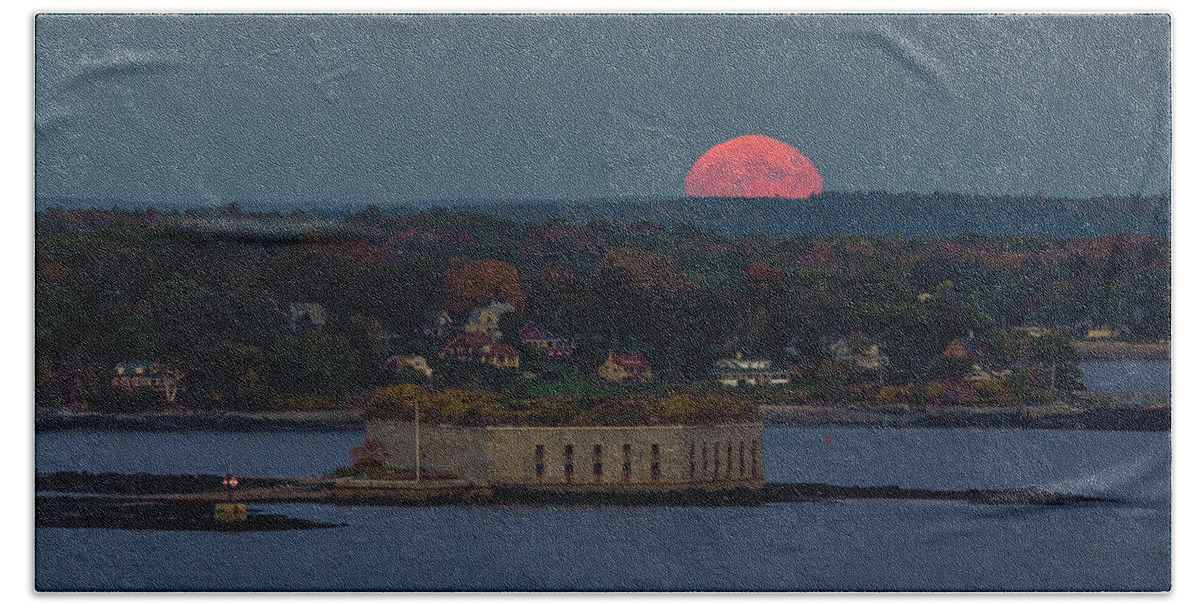 Fullmoon Beach Towel featuring the photograph Moonrise over Ft. Gorges by Darryl Hendricks