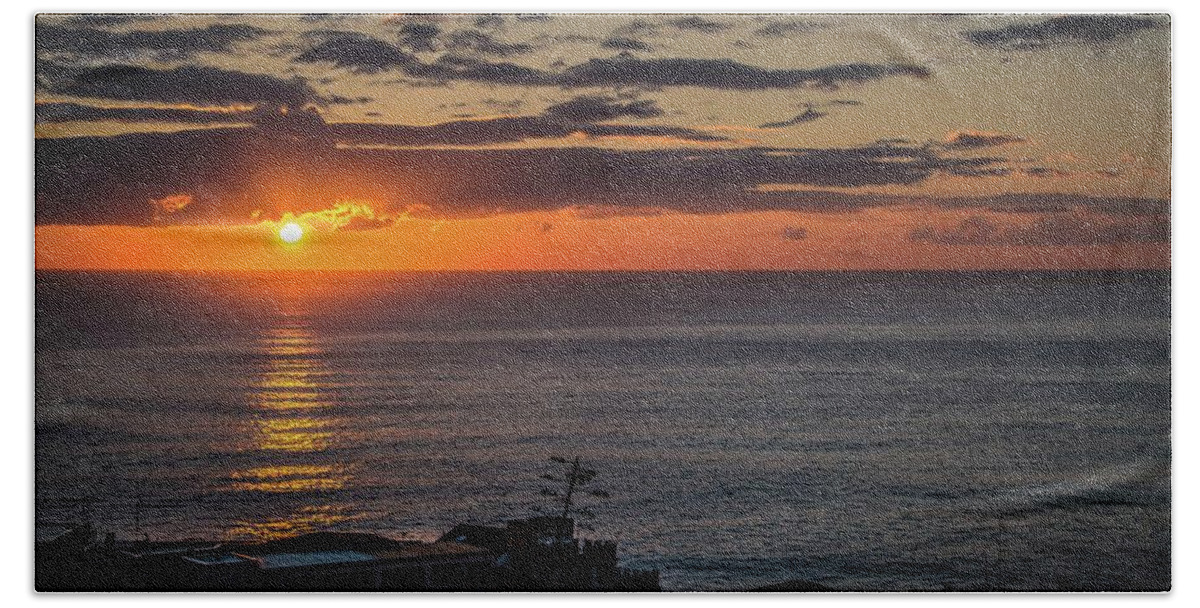 Sunrise Beach Towel featuring the photograph Morning Rays by Larkin's Balcony Photography