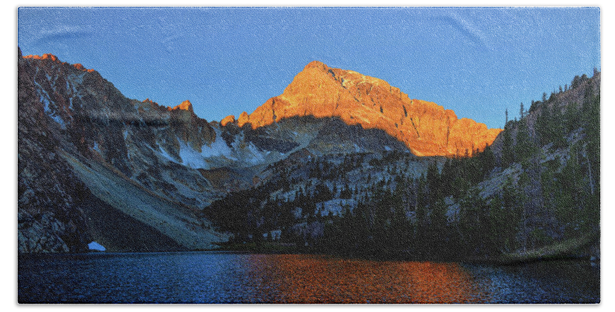 Mt Idaho Beach Sheet featuring the photograph Mount Idaho Alpenglow by Greg Norrell