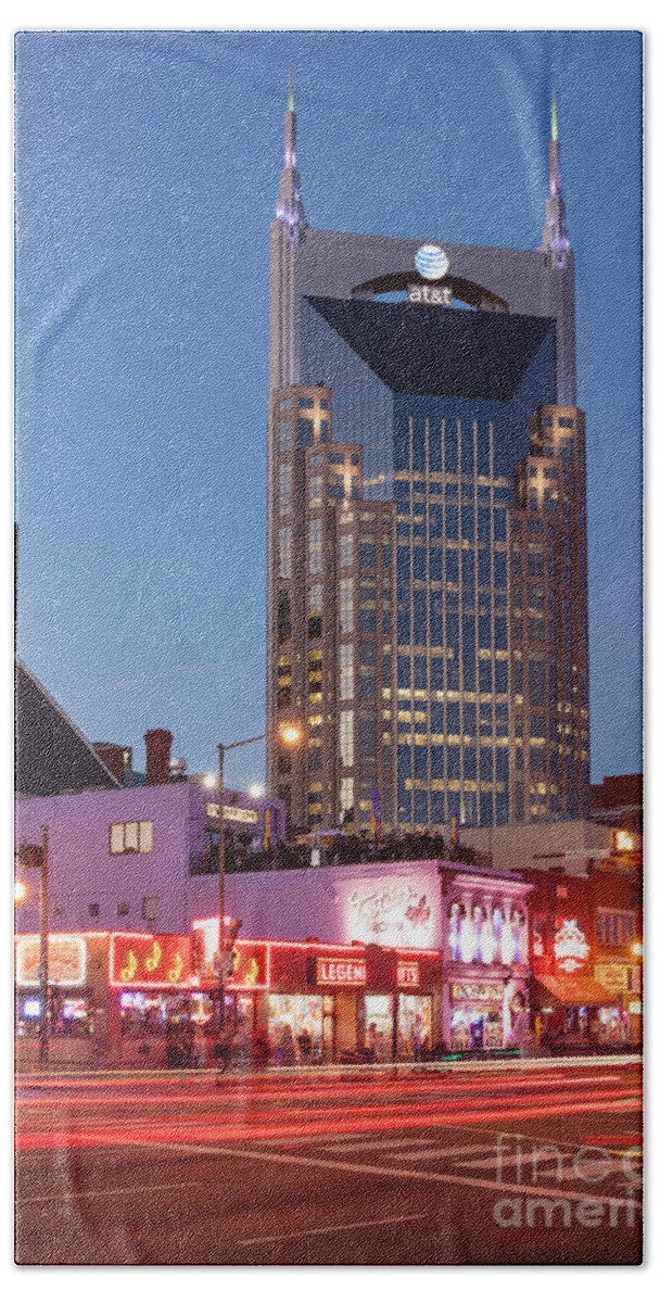 Nashville Beach Towel featuring the photograph Nashville - Batman Building by Brian Jannsen