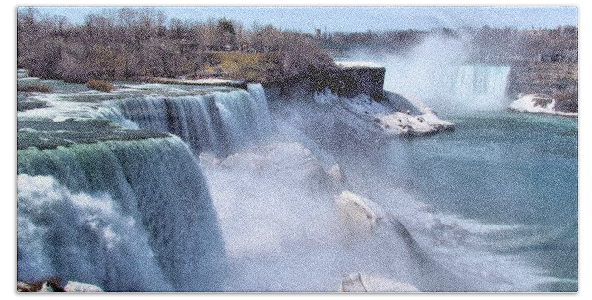 Niagara Falls Beach Sheet featuring the photograph Niagara Falls by Elizabeth Dow
