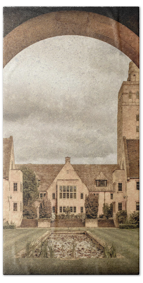 England Beach Sheet featuring the photograph Oxford, England - Nuffield College by Mark Forte