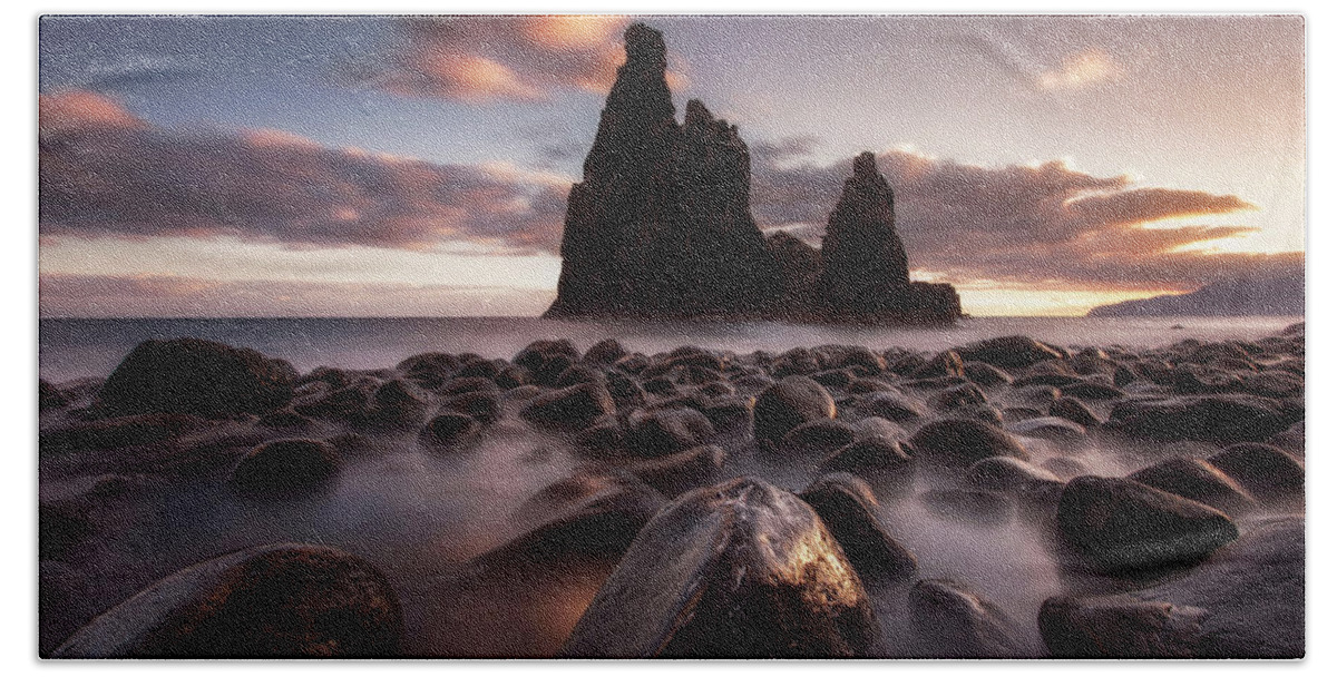 Beach Beach Sheet featuring the photograph Ocean Titan by Jorge Maia