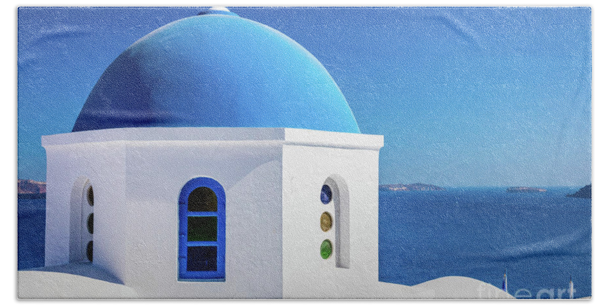 Aegean Sea Beach Towel featuring the photograph Oia Chapel by Inge Johnsson