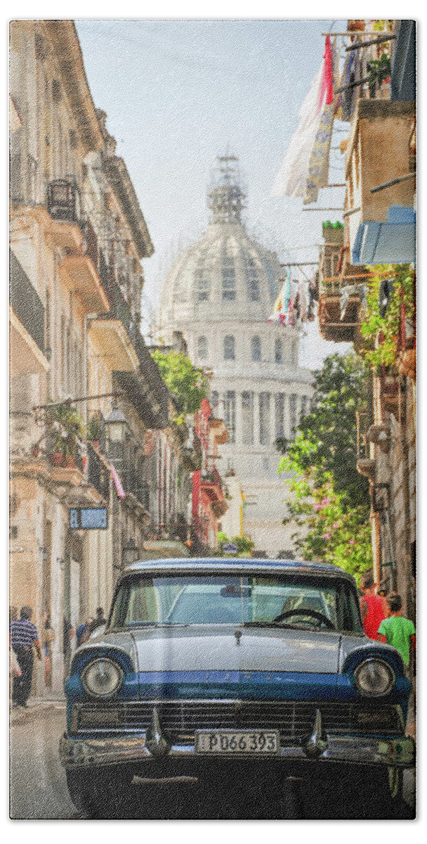 Caribbean Beach Towel featuring the photograph Old Car and El Capitolio by Joel Thai