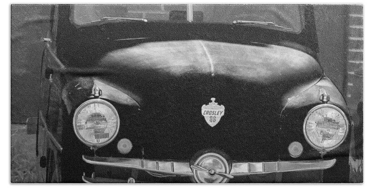 Crosley Beach Towel featuring the photograph Old Crosley Motor Car by Brad Thornton
