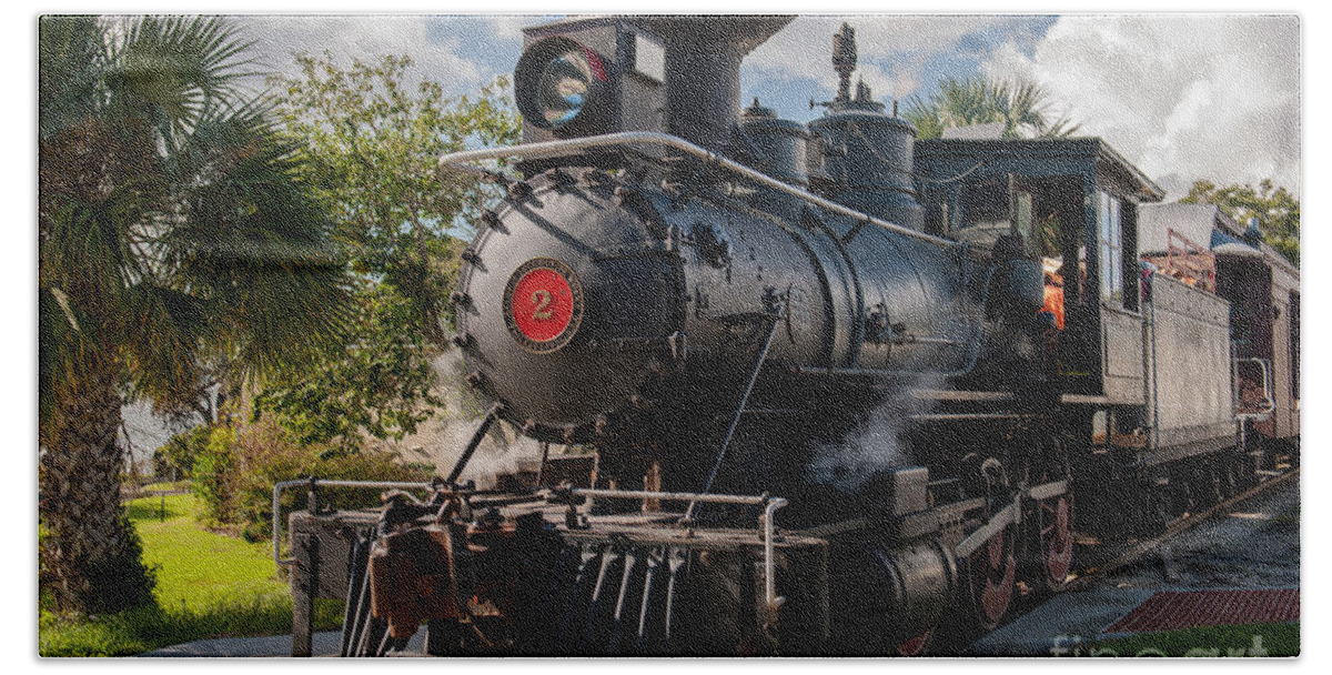 Train Beach Towel featuring the photograph Old No 2 by Dale Powell