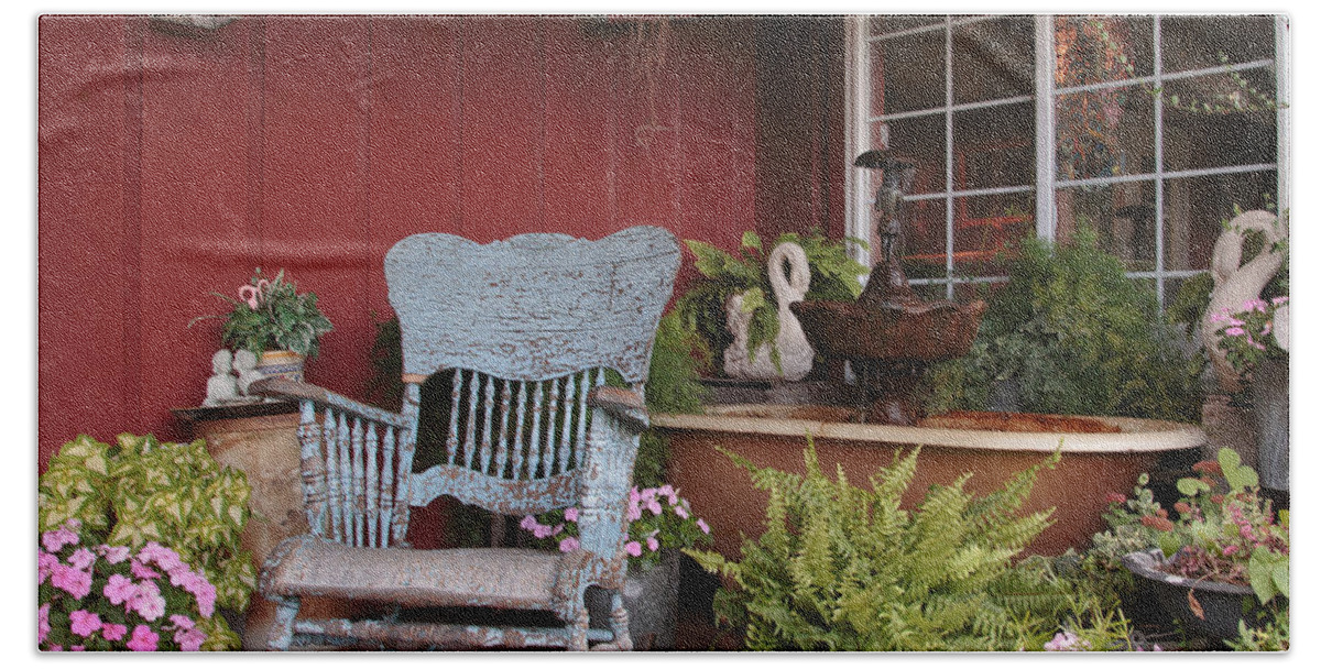 Rocking Beach Towel featuring the photograph Old Rockin' Chair by Susan Rissi Tregoning