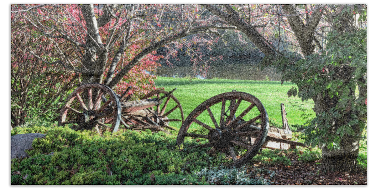 Wagon Beach Towel featuring the photograph Old Wagon Wheel 2 by Paul Cannon