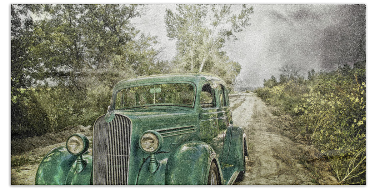 Cars Beach Towel featuring the photograph On The River Road by John Anderson