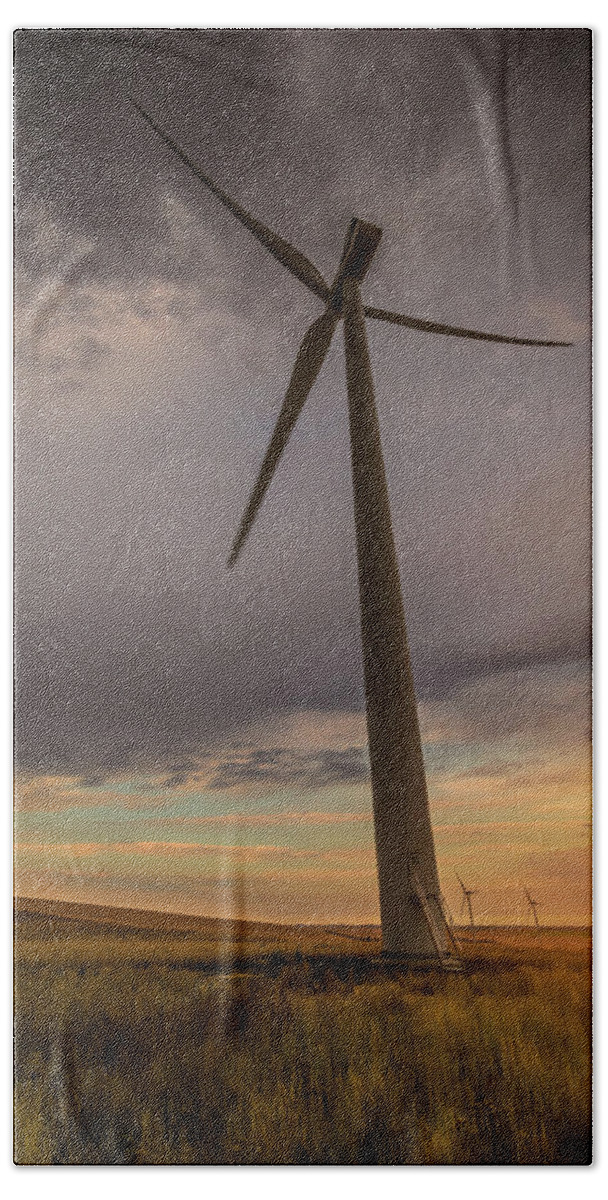 Windmill Beach Sheet featuring the photograph Palouse Windmill at Sunrise by Chris McKenna