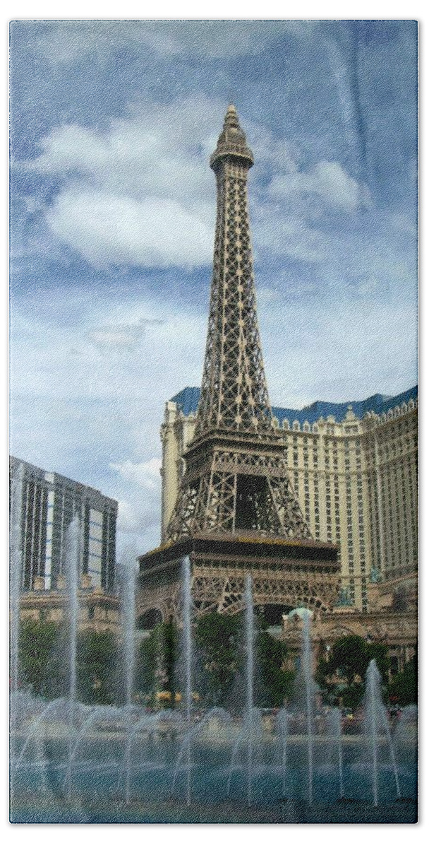 Pars Hotel Beach Sheet featuring the photograph Paris Hotel and Bellagio Fountains by Anita Burgermeister
