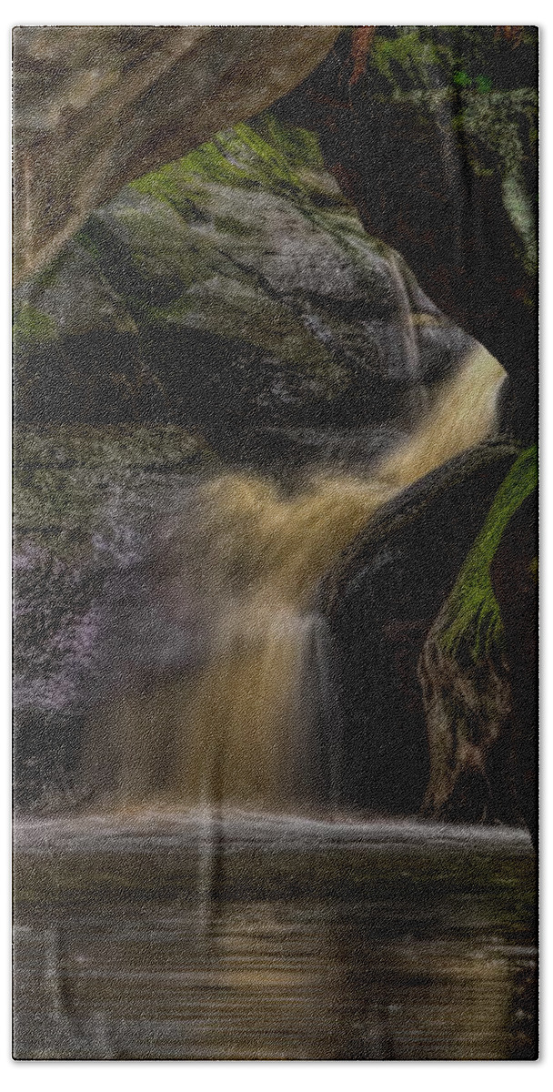 Pewits Nest Beach Towel featuring the photograph Pewit's Nest Last Waterfall by Dale Kauzlaric