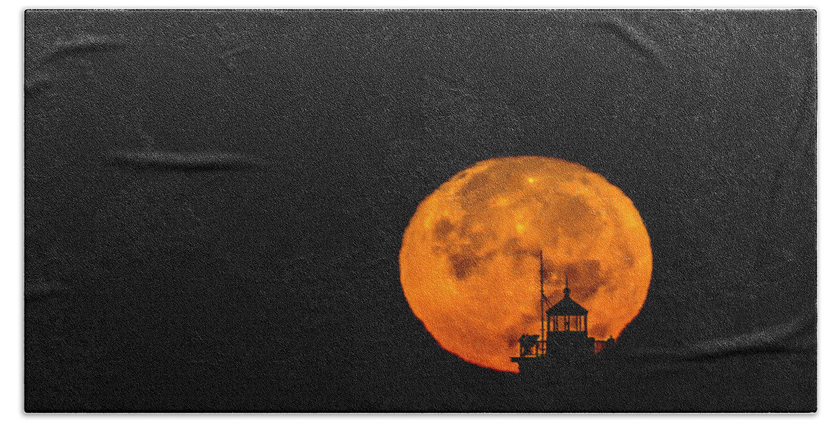 Lighthouse Beach Towel featuring the photograph Pierhead Supermoon Silhouette by Everet Regal