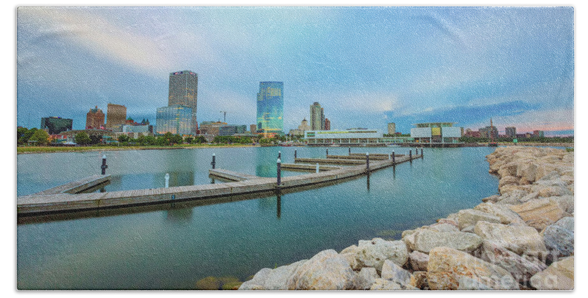Andrew Slater Photography Beach Towel featuring the photograph Piering on Milwaukee by Andrew Slater