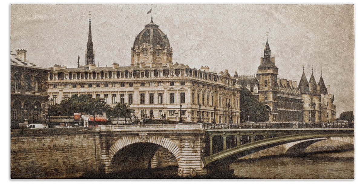 Paris Beach Sheet featuring the photograph Paris, France - Pont Notre Dame Oldstyle by Mark Forte