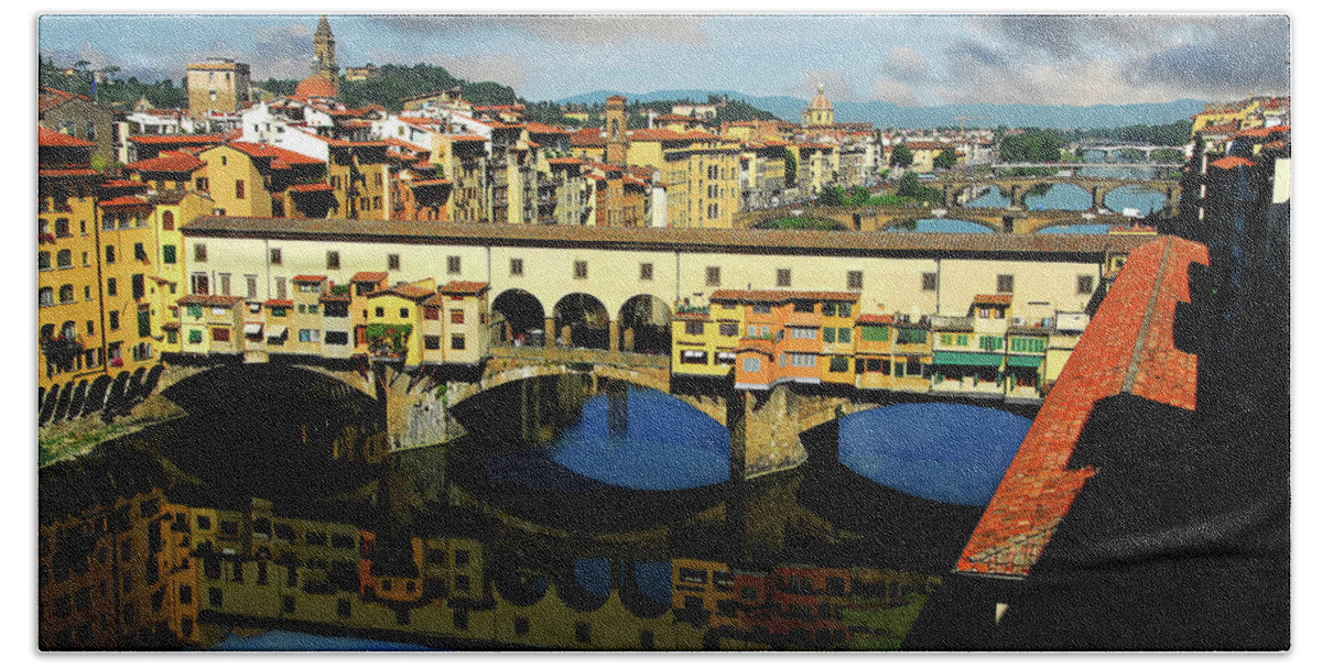 Ponte Vecchio Beach Towel featuring the photograph Ponte Vecchio View by Harry Spitz