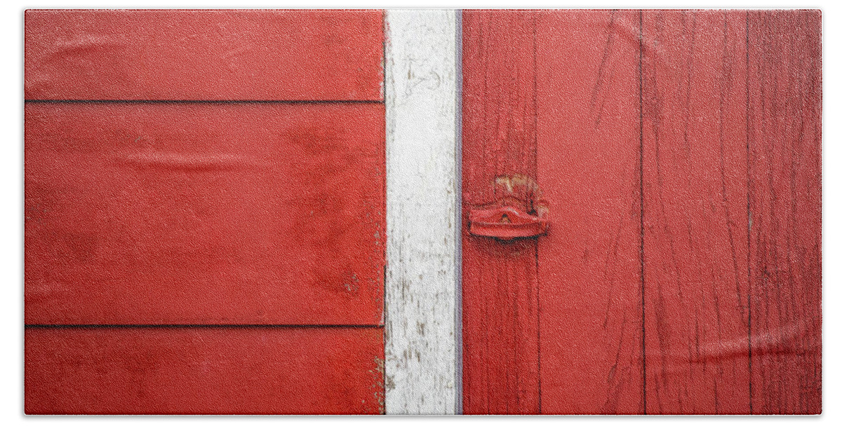 A Closeup Of The Converging Lines On The Side Of A Barn Near Circle Beach Towel featuring the photograph Red Barn Boards by Todd Klassy