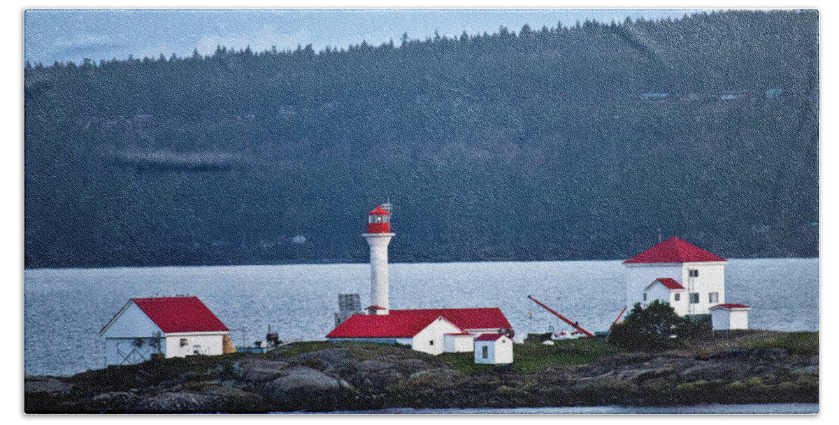 Tsawassen Ferry Beach Towel featuring the photograph Red Lighthouse by Donna L Munro