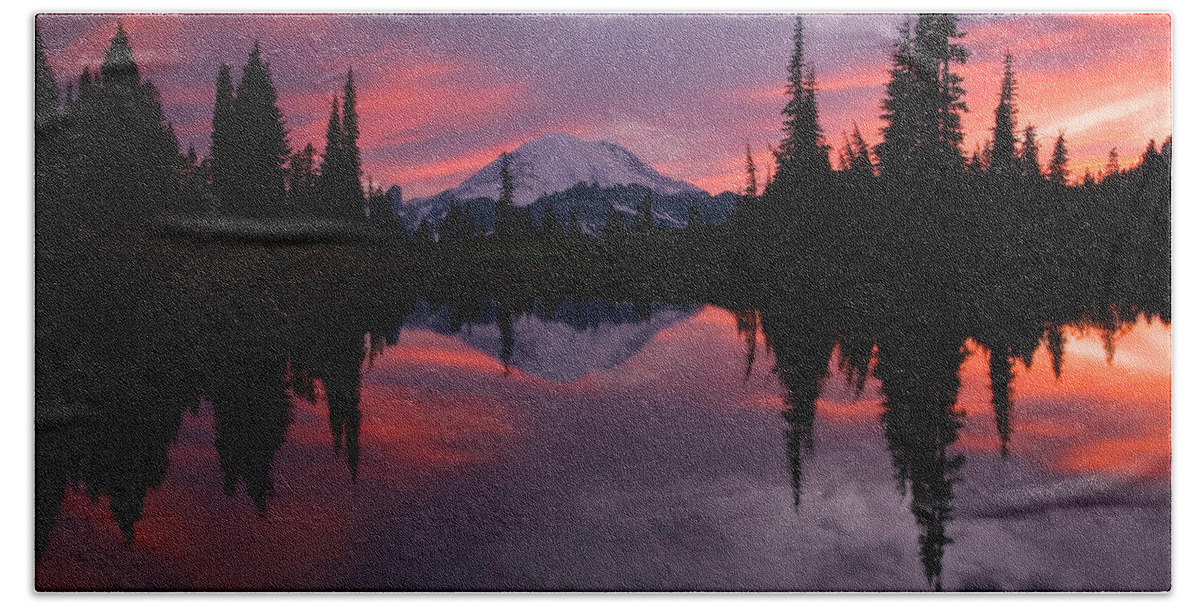 Rainier Beach Towel featuring the photograph Red Sky at Night by Michael Dawson