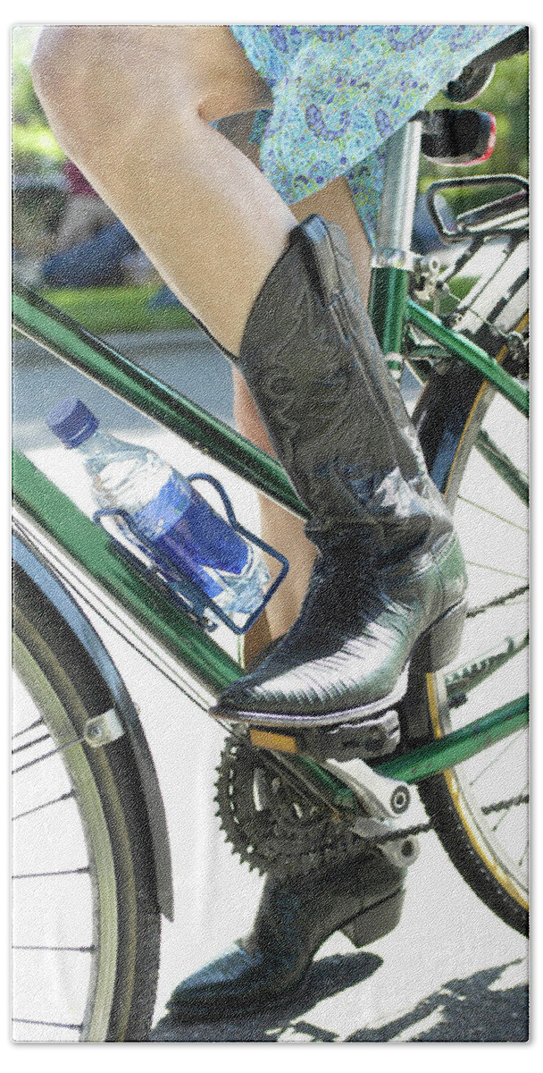 Bicycles Beach Towel featuring the photograph Riding In Style by Frank DiMarco