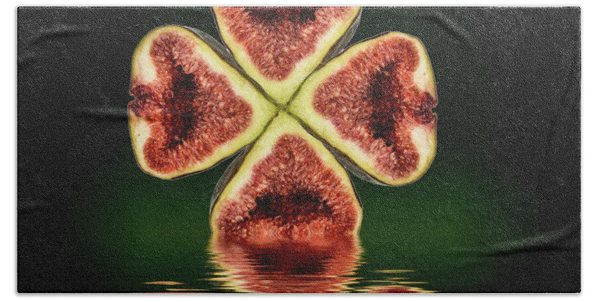 Figs Beach Towel featuring the photograph Ripe Juicy Figs Fruit by David French