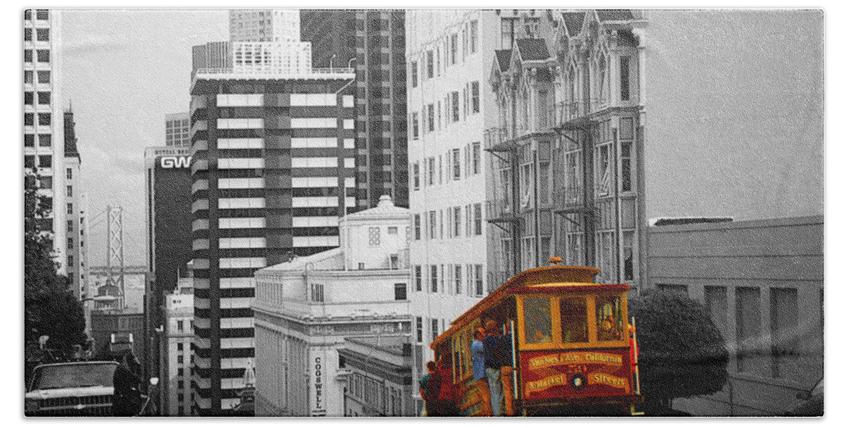 San+francisco Beach Sheet featuring the photograph San Francisco Cable Car - Highlight Photo by Peter Potter