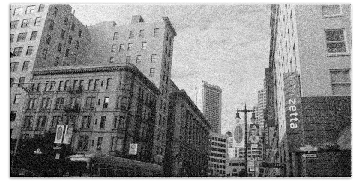City Beach Sheet featuring the photograph San Francisco - Jessie Street View - Black and White by Matt Quest