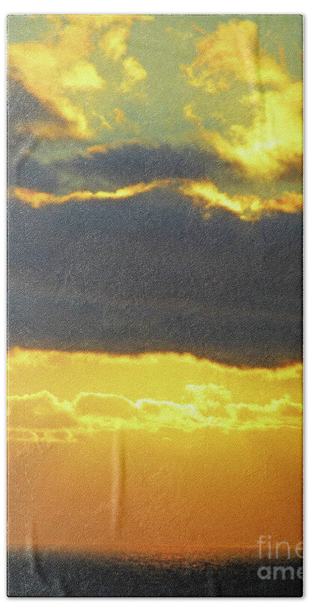 Seaview Sunset Beach Towel featuring the photograph Seaview Sunset 3 by Randall Weidner