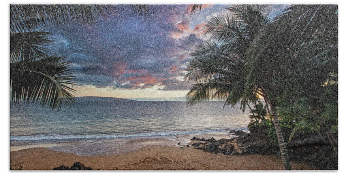Poolenalena Maui Hawaii Palmtrees Seascape Beach Ocean Clouds Sunset Beach Sheet featuring the photograph Secret Cove by James Roemmling