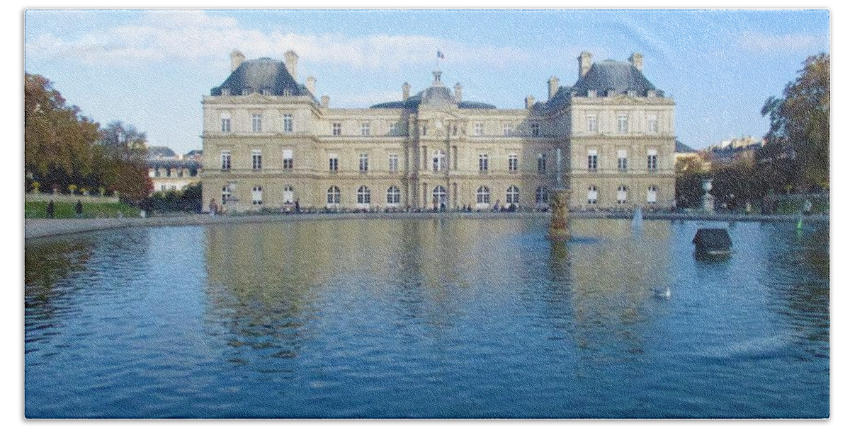 Jardin Du Luxembourg Beach Towel featuring the photograph Senat from Jardin du Luxembourg by Christopher J Kirby