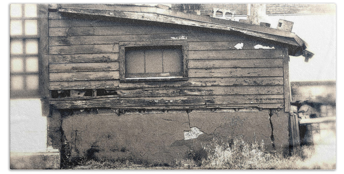 Shack Beach Towel featuring the photograph Shabby Shack By The Tracks by Phil Perkins