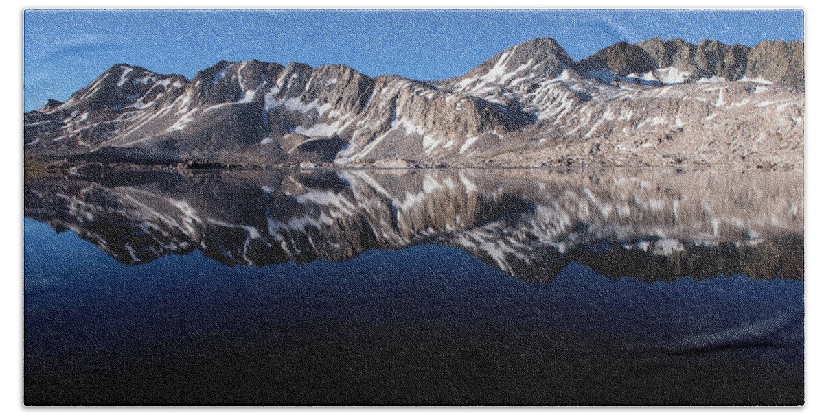 Reflections Beach Towel featuring the photograph Sierra Reflection by David Lunde