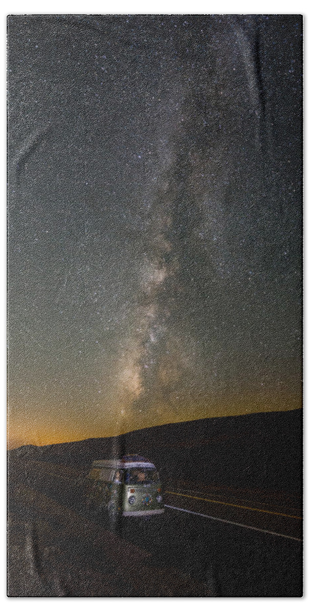 Camping Beach Towel featuring the photograph Sonora the VW Bus Under The Milky Way by Richard Kimbrough