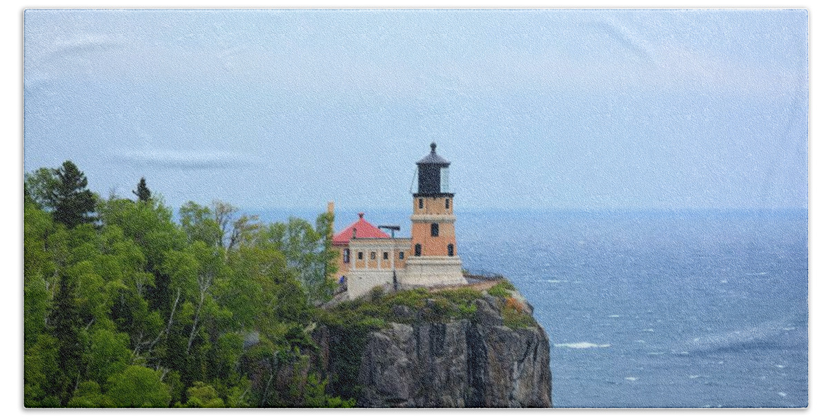 Lighthouse Beach Towel featuring the photograph Split Rock Beacon by Bonfire Photography