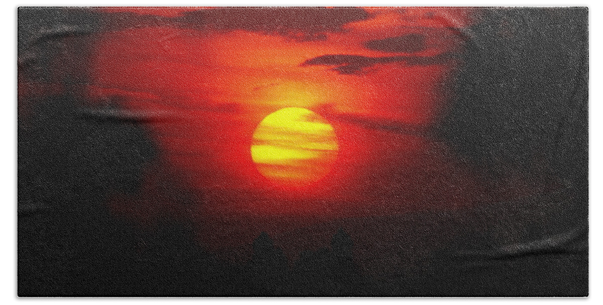 Nature Beach Towel featuring the photograph Spokane Sunrise by Ben Upham III