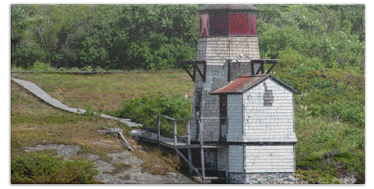 Maine Beach Towel featuring the photograph Squirrel Point Light House by Lisa Bryant
