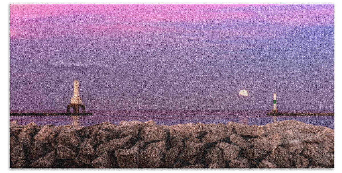 Moon Beach Sheet featuring the photograph Strawberry Moon by James Meyer