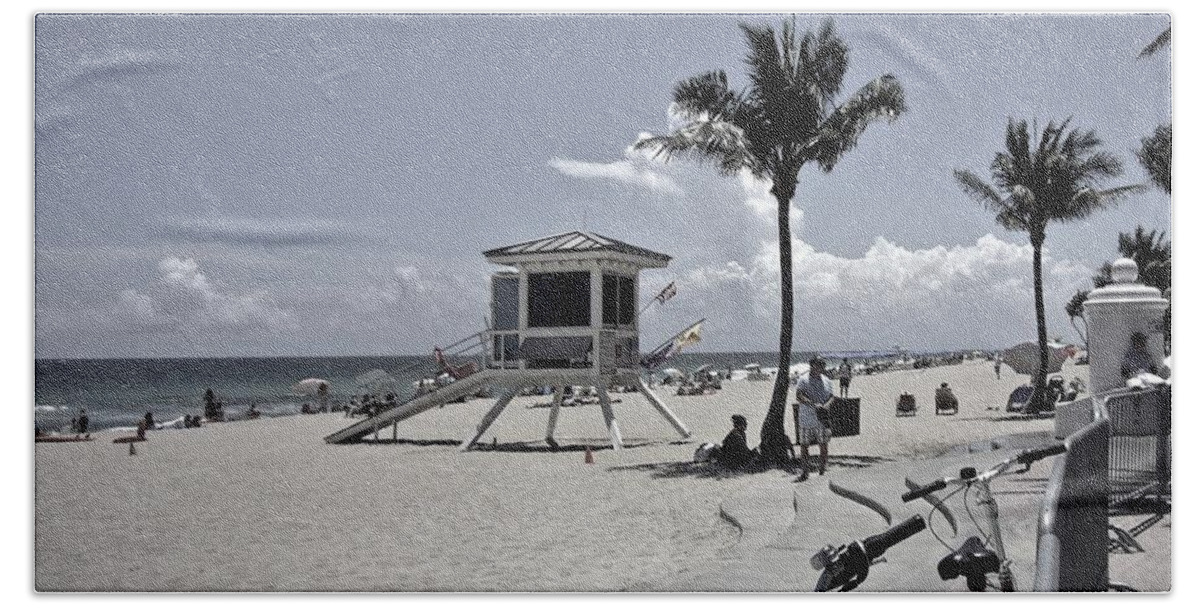 Fort Lauderdale Beach Towel featuring the photograph Summer on the Beach by Elisabeth Derichs